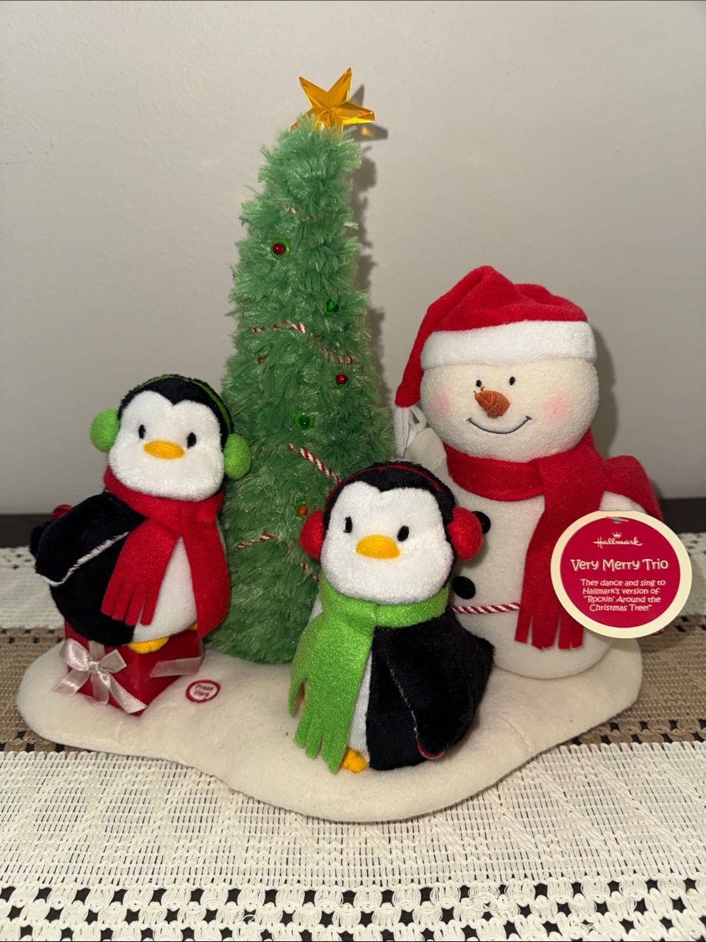 Vintage Hallmark 2006 Christmas Musical Very Merry Trio